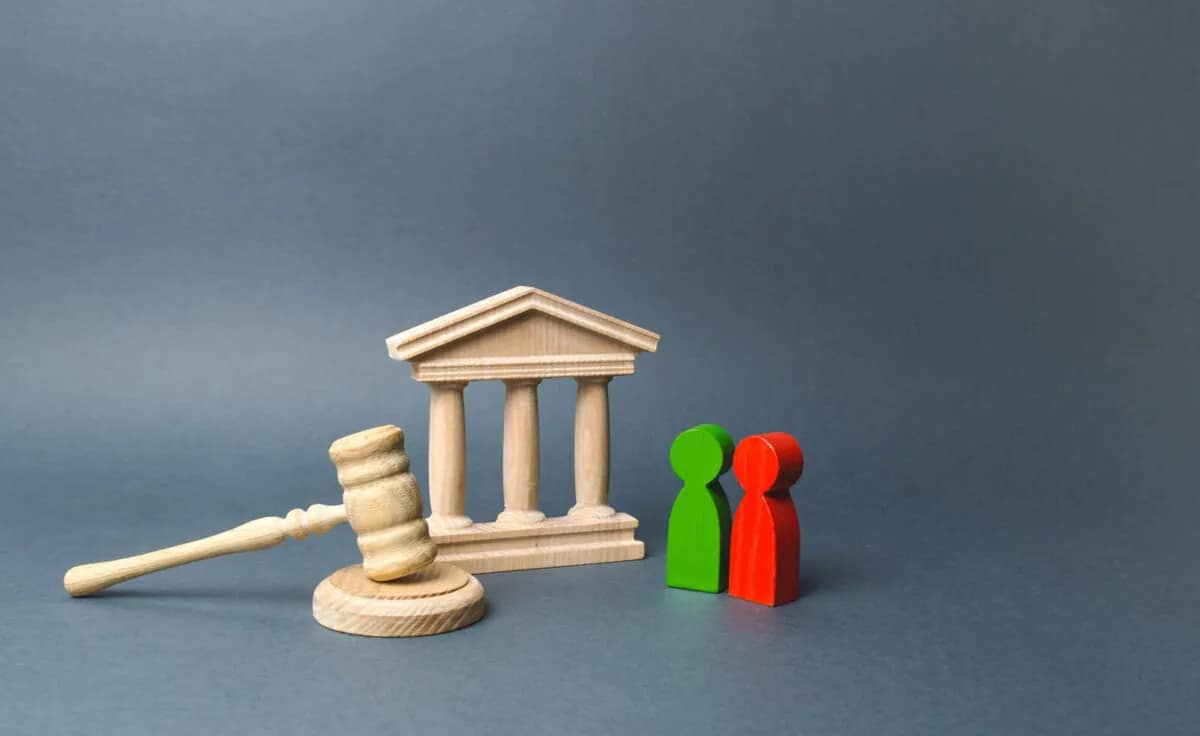 When to Litigate and Settle Your Case